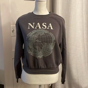 Divided NASA cropped sweatshirt